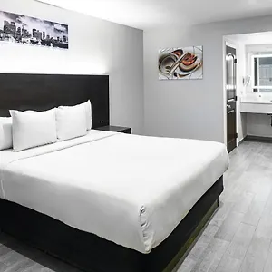 Hollywood Express Lax Hotel
